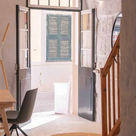 Pere Alcantara 40, 3 Bedroom House, *