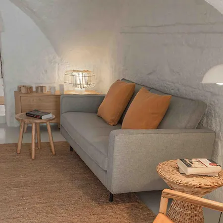 Pere Alcantara 40, 3 Bedroom House,