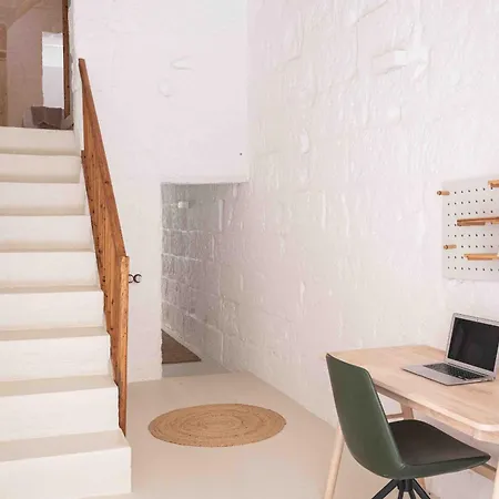 Pere Alcantara 40, 3 Bedroom House, *